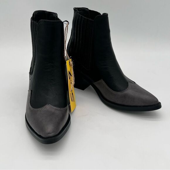 SOLD 🫶🏽 SEVEN7 Tuxedo Tex Ankle Booties (various sizes available) Vegan - Picture 8 of 14